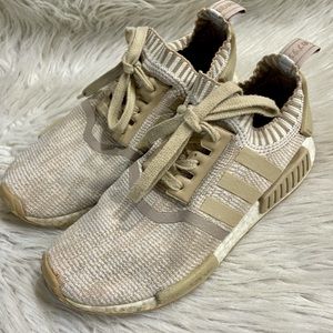 tan nmd